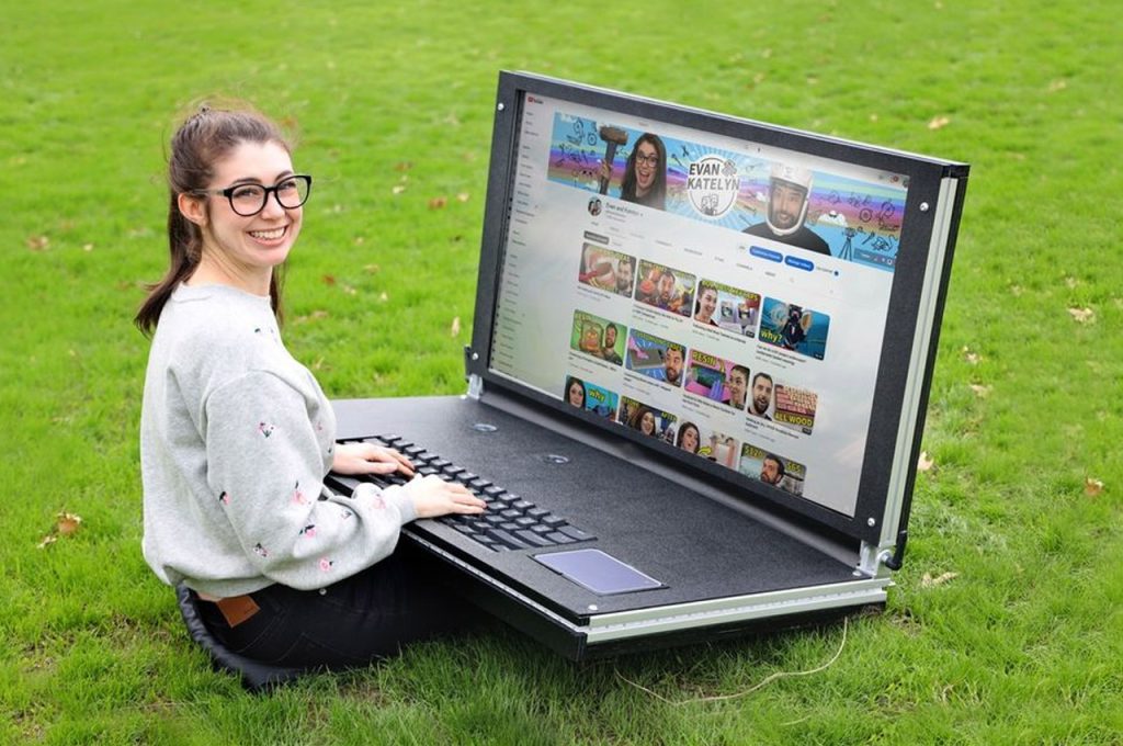 How to Clean Your Laptop Screen Safely and Effectively