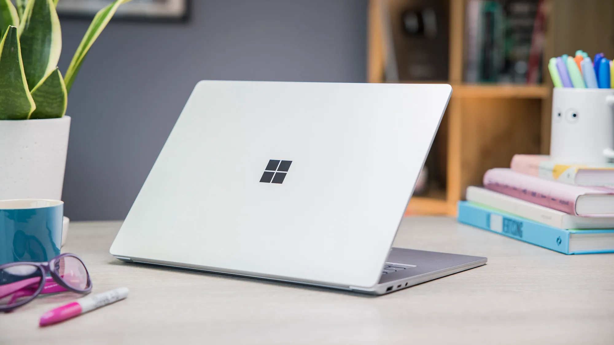 Surface Laptop 5 Review: Balancing Power and Portability插图3